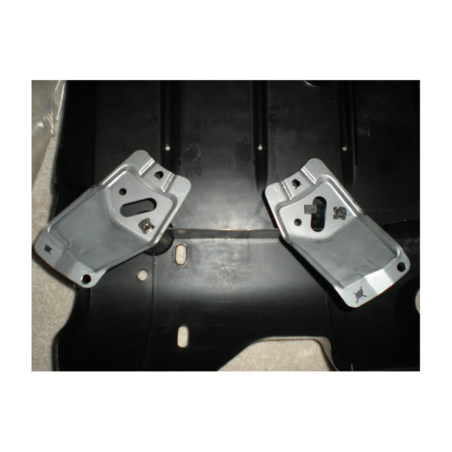 Support latérale de bac de roue de secours WRX/STI 01-07