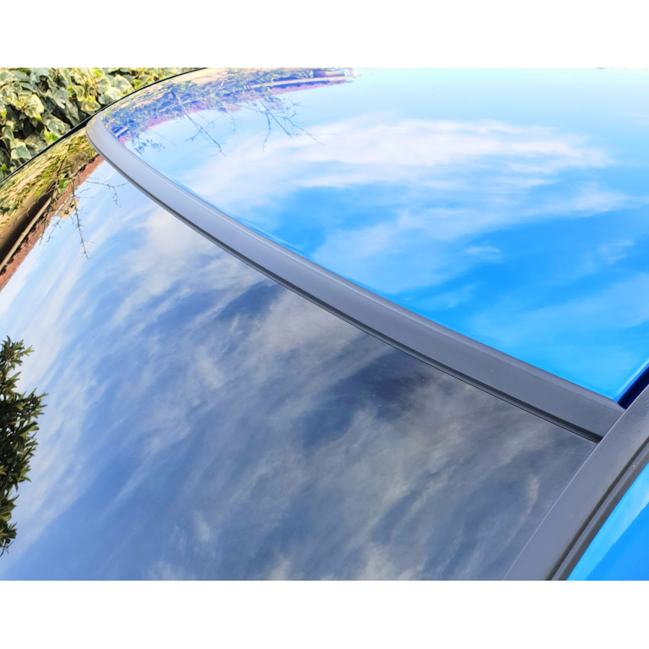 Moulure de pare brise arrière supérieur SUBARU GT 93-00 Moulure de pare brise arrière supérieur SUBARU GT 93-00