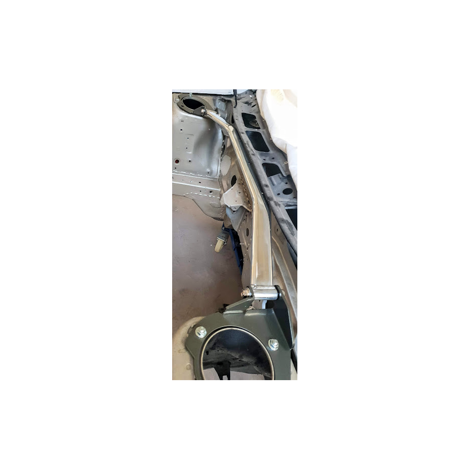 Barre anti-rapprochement avant SUBARU GT 93-00