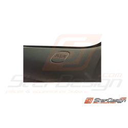 Cache montant de pare brise...