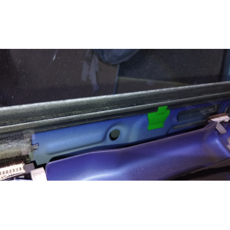 Agrafe de fixation de lèche-vitre porte avant Subaru WRX/STI 01-0745411